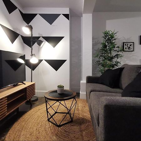Cameo Hotel And Suites 핼리팩스 외부 사진
