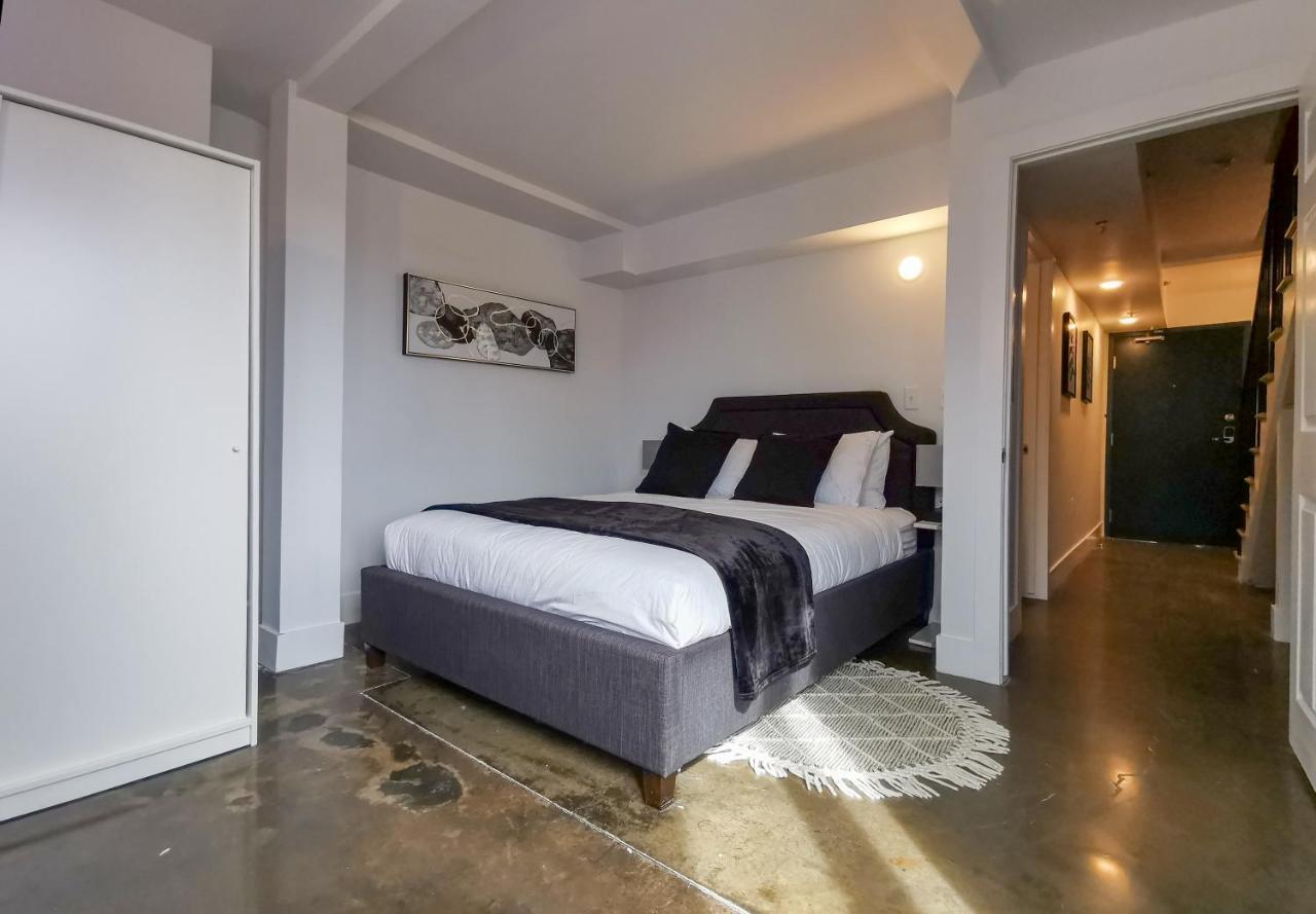 Cameo Hotel And Suites 핼리팩스 외부 사진